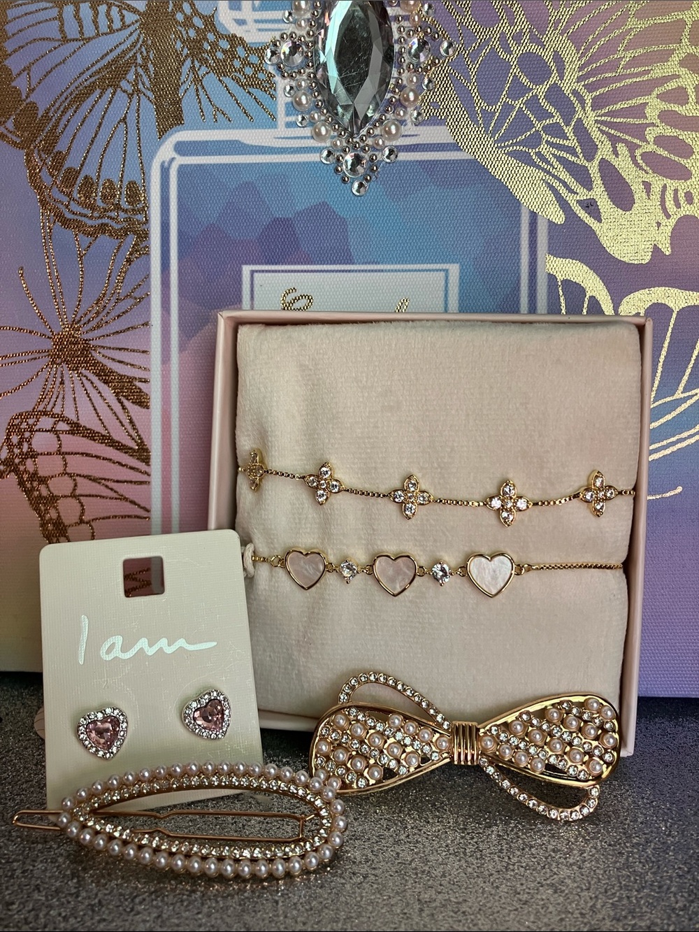 EYECANDY Gold-Tone Crystal & Mother-of-Pearl Heart Bracelet SetW/ FREE earrings!